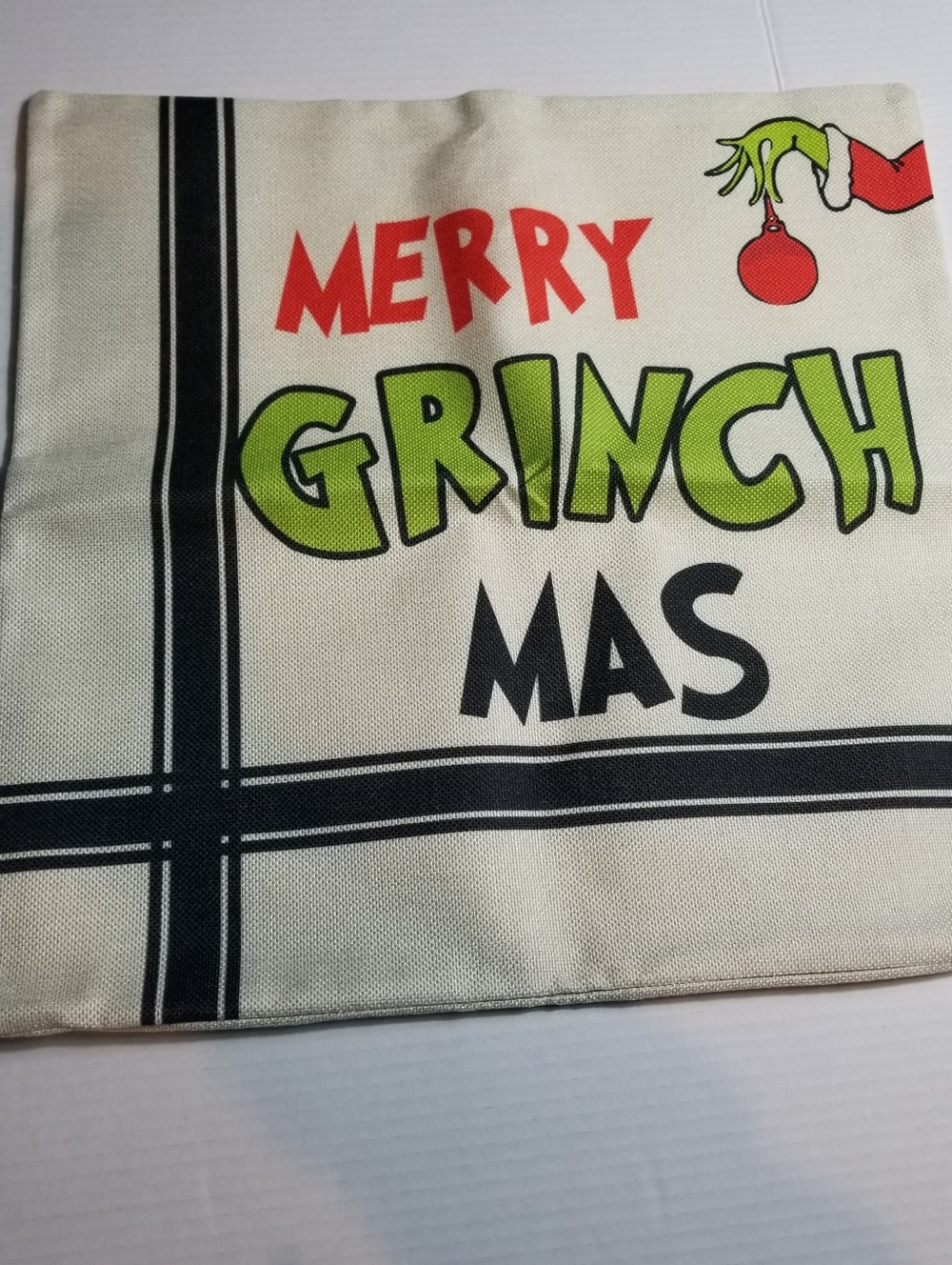 MERRY GRINCH MAS DECORATIVE PILLOW COVER